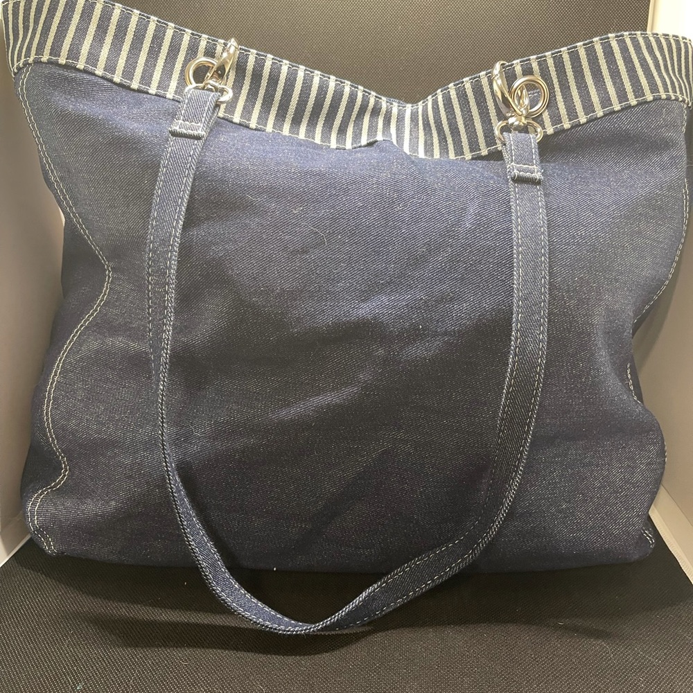 Blue Denim Tote Purse Bag Patchwork Flower Accent Silver Cross - Picture 7 of 7